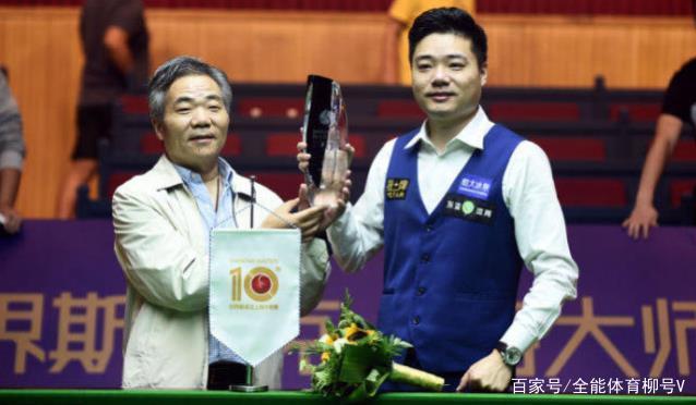 和亚洲足球 和亚洲足球